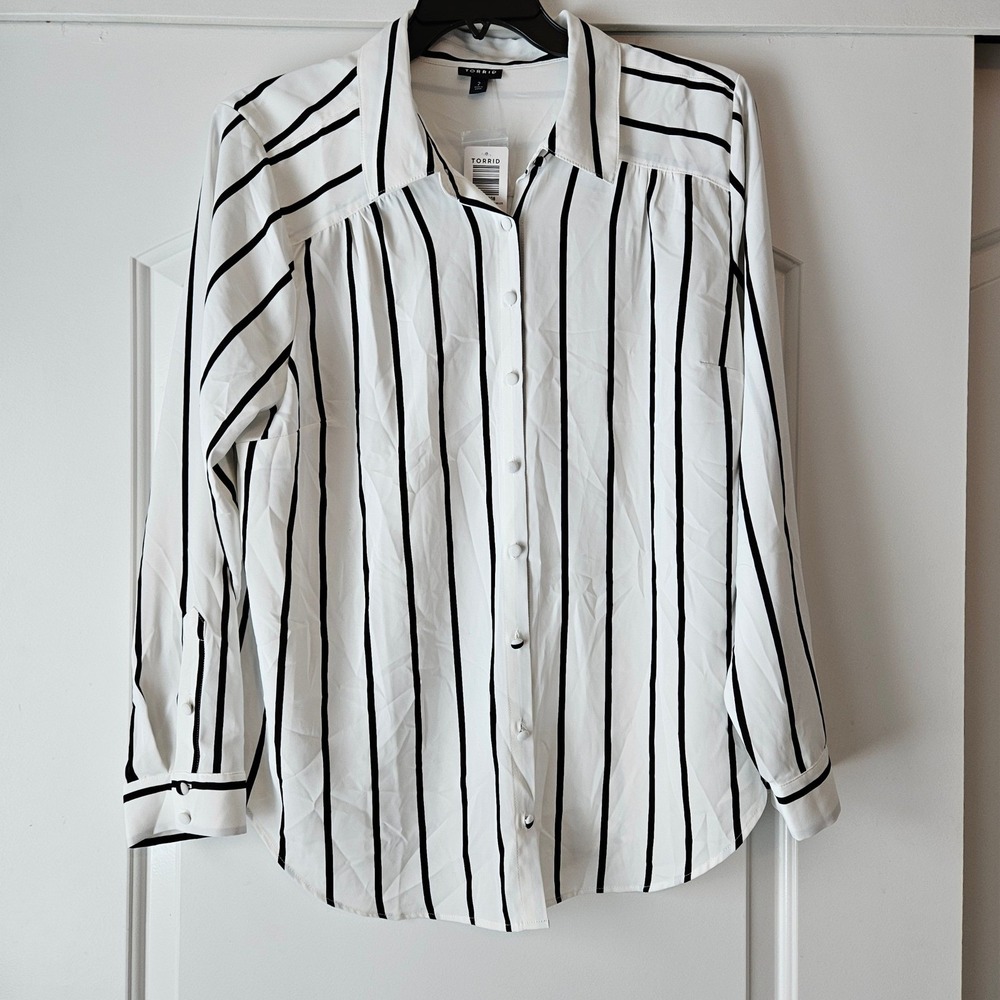 NEW Torrid Black & White Striped Button Up 2X Preppy Business Work Office Career
